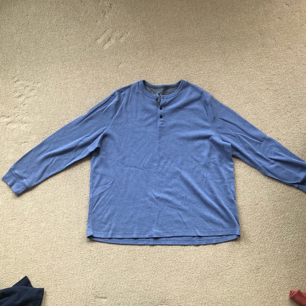 Men’s thermal waffle knit long sleeved shirt